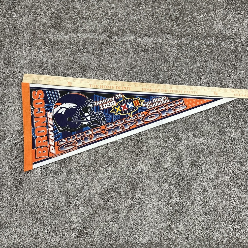 VTG Denver Broncos Super Bowl XXXII Champions Felt Pennant 29 Inch 1998 NFL
